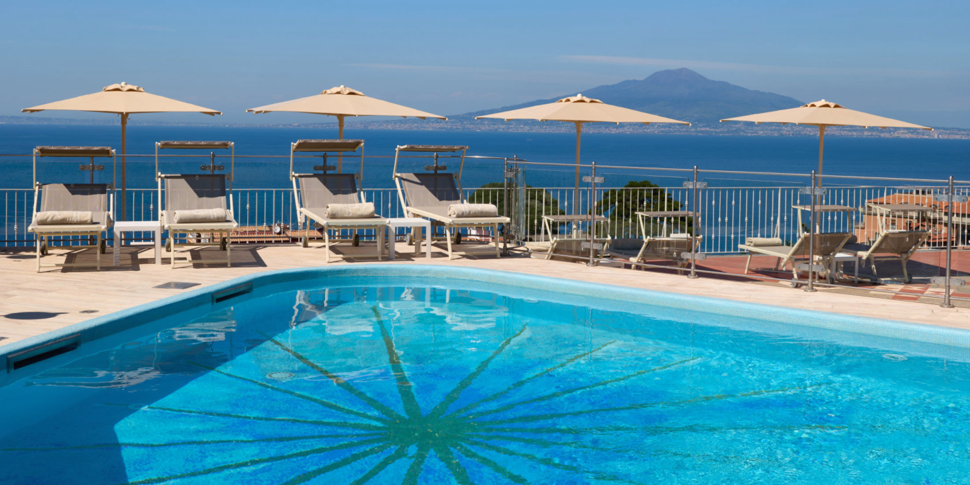 Piscina con vista HOME